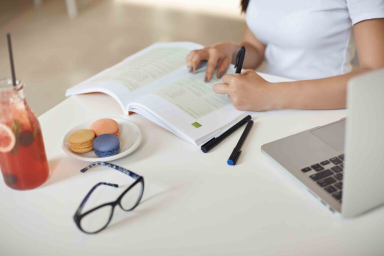 Синонимы для слова In Addition